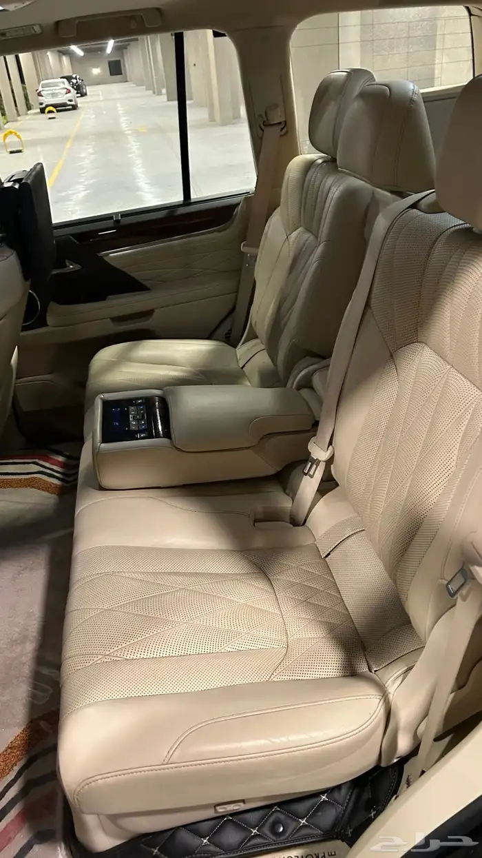 جيب لكزس 2021 بلاك اديشن بريمي 13