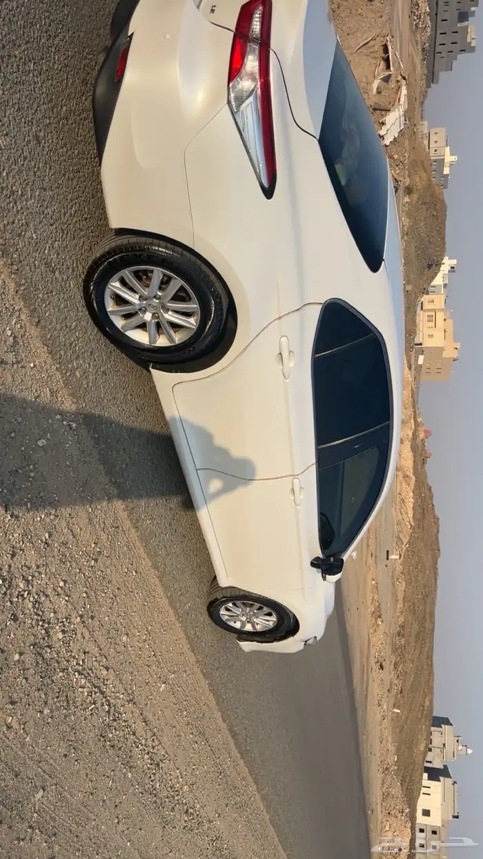 كامري 2018 LE بنزين نظيف جدا 6