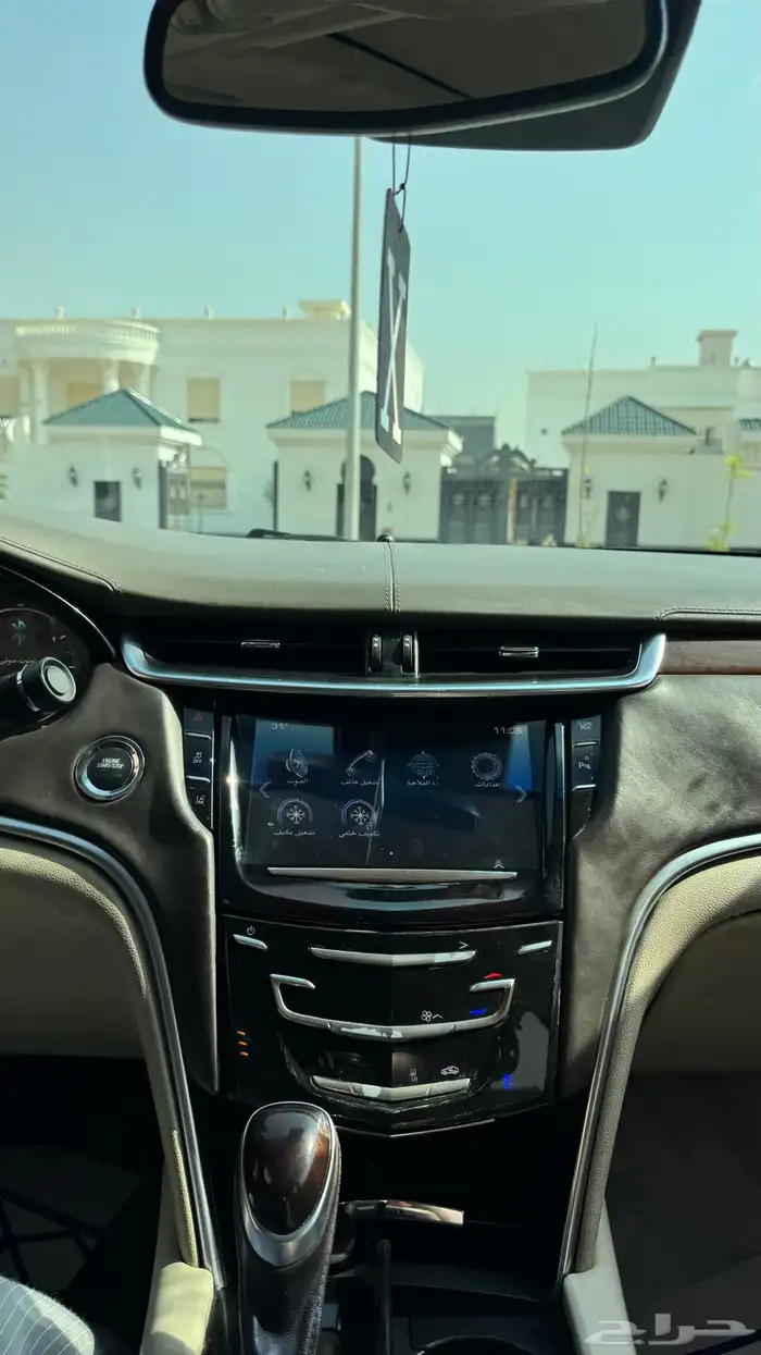 كاديلاك XTS 9