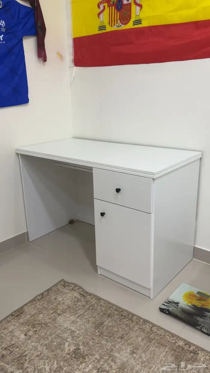 طاولة مكتبيه 0
