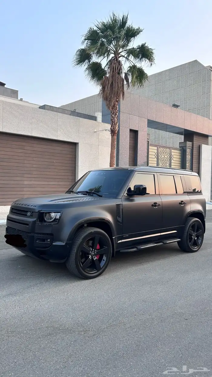 لاند روفر ديفندر x110 موديل 2022 الفردان 1