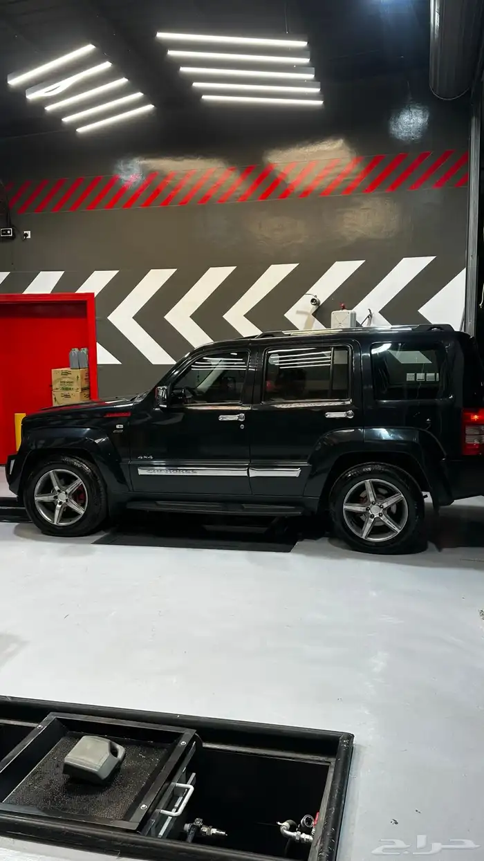 جيب شروكي ليمتد 2012 0