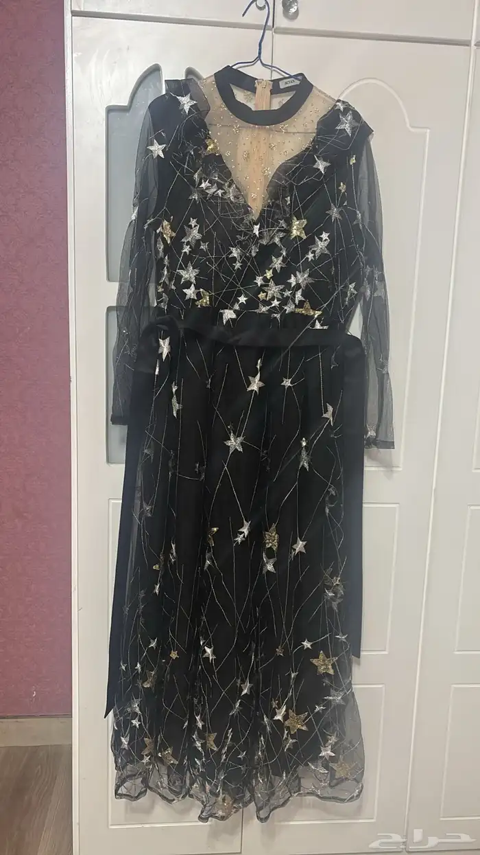 فستان سهره لون أسود مع ذهبي للبيع جديد 0