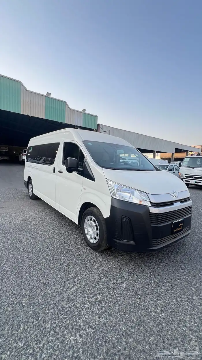 تويوتا باص 2021 سقف عالي راكب بنزين 1