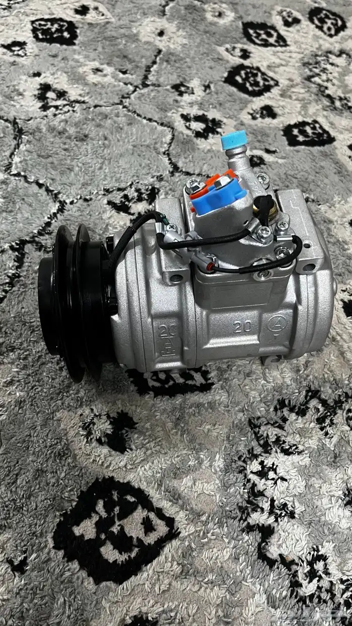 كرسيدا او هايلوكس 1