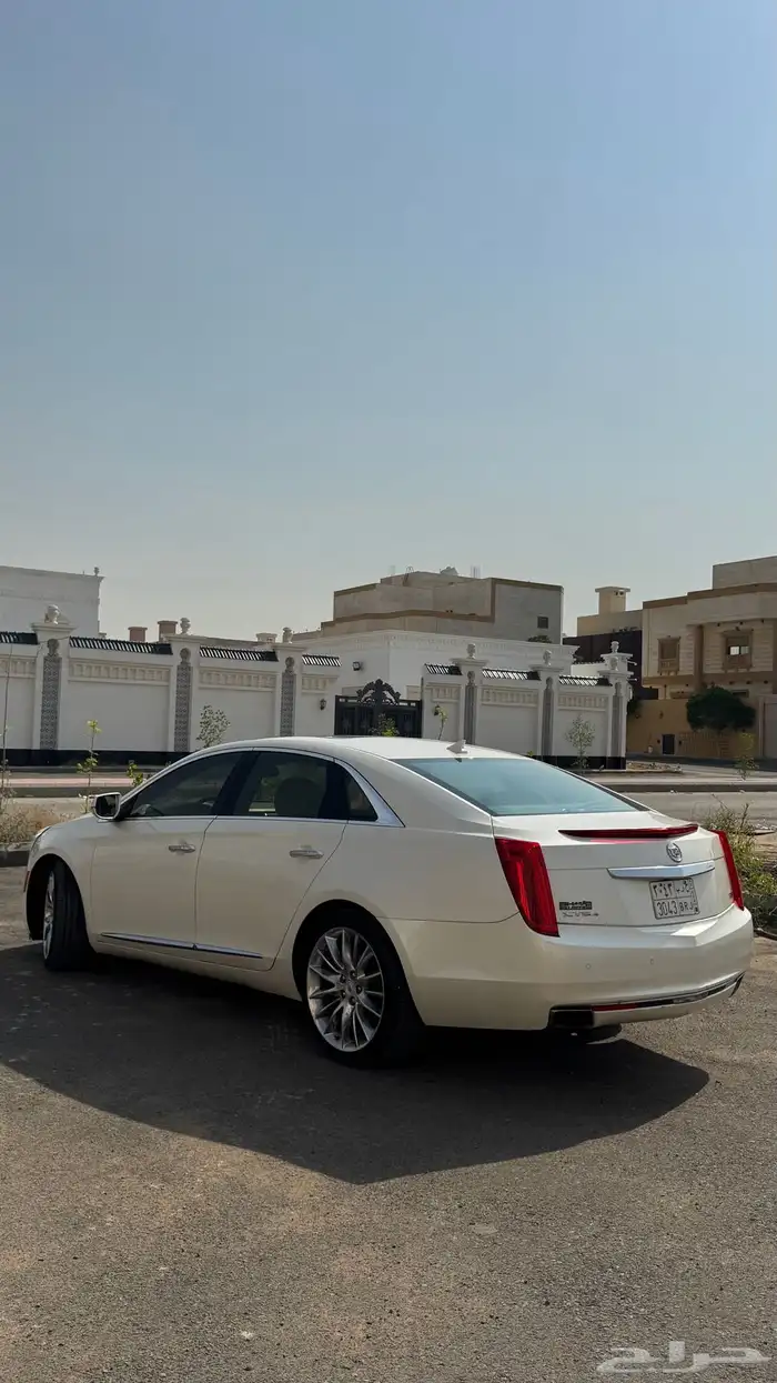 كاديلاك XTS 3