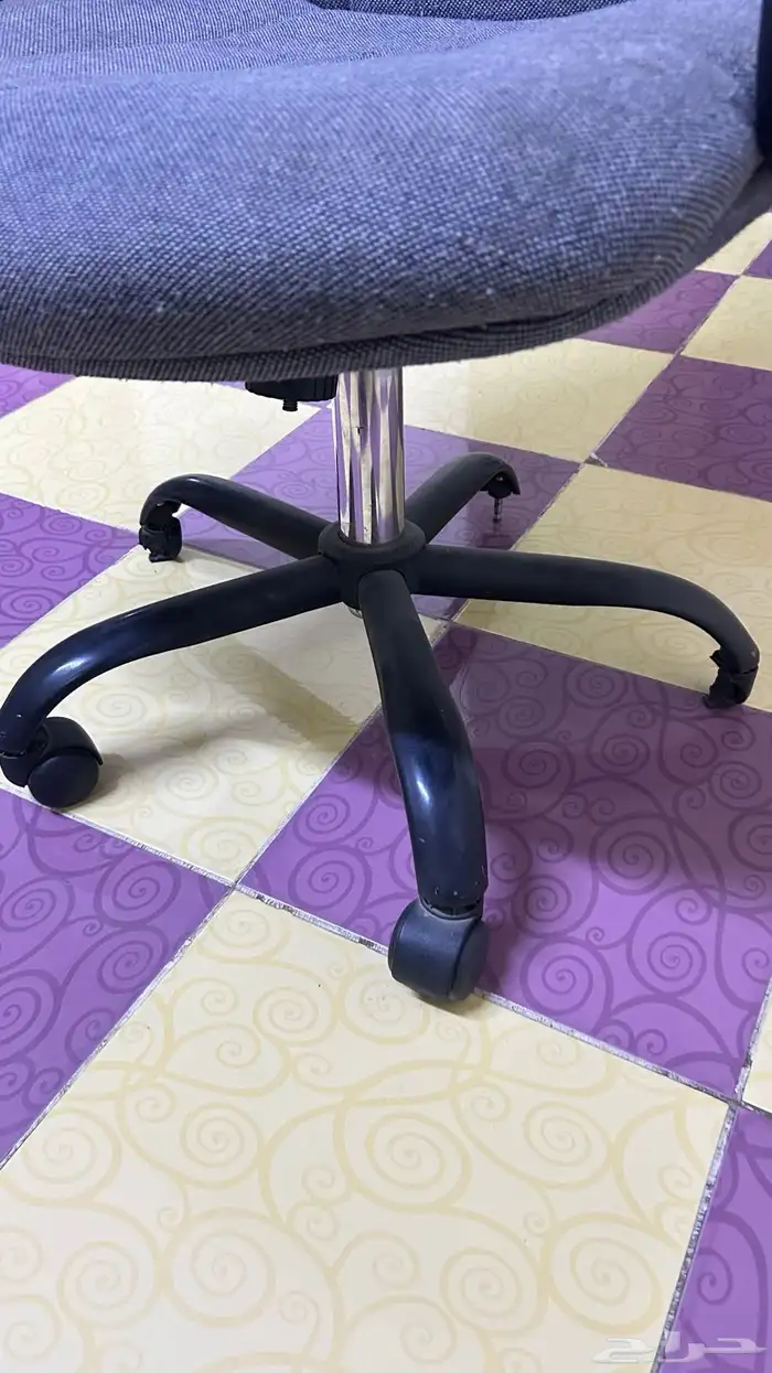 طاولة مكتبية مع كرسيين 2