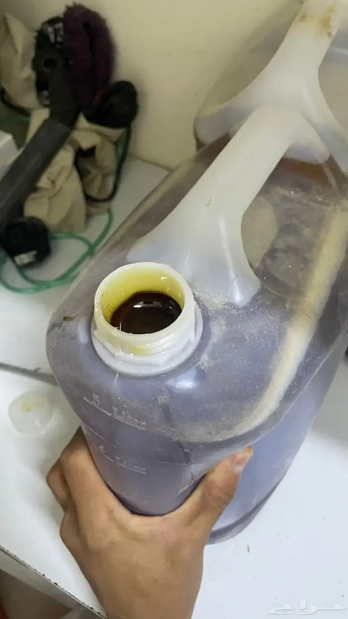 عسل بغيه يوجد فيه سكر أربع على سوم لي يوقف ببيع 0