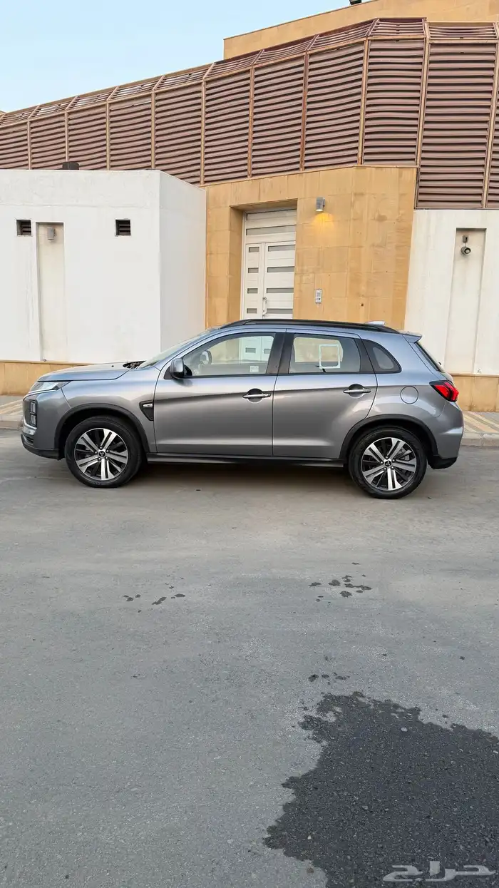 جيب ميتسوبيشي 11