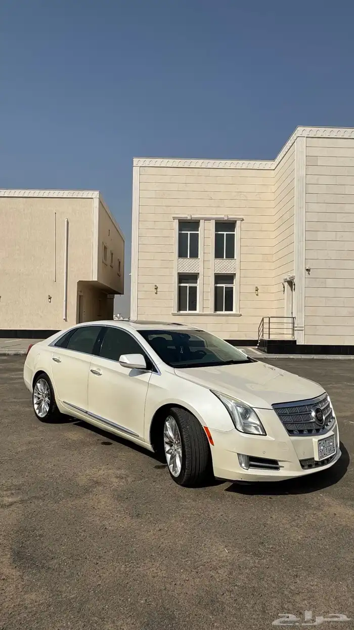 كاديلاك XTS 14