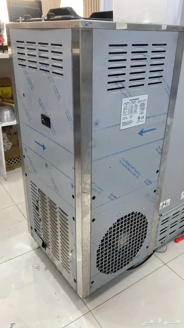 محل عصيرات للتقبيل لعدم وجود عمالة 14