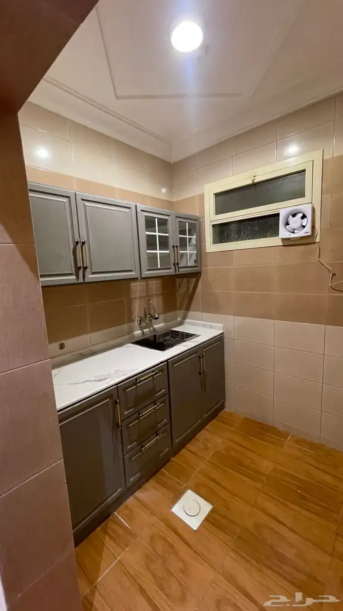 شقق vip مقابل المدينة العسكرية باسعار(مخفضة) للايجار 24