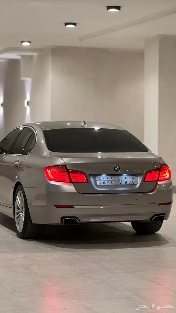 للبيع بي ام دبليو 550i الفئة الخامسة 16