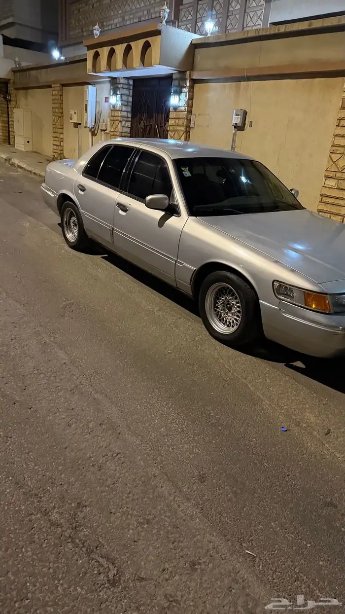 فورد جراند ماركيز 6