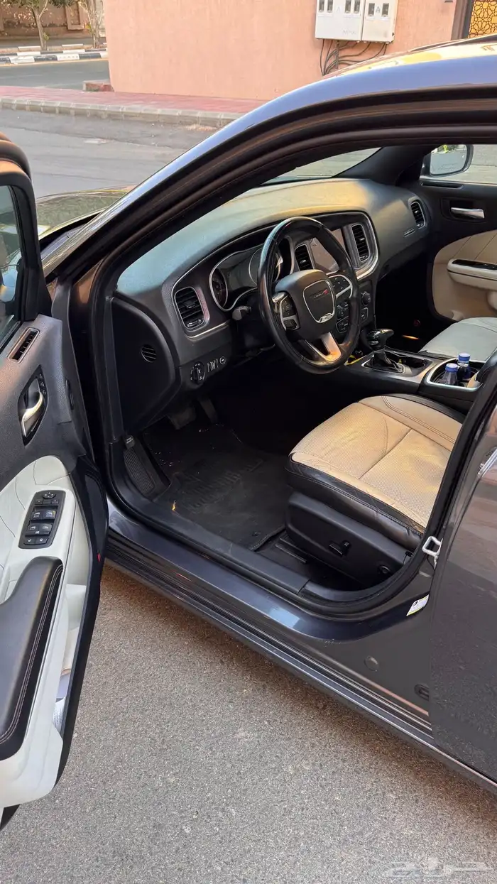 تشارجر 2018 SXT plus 13