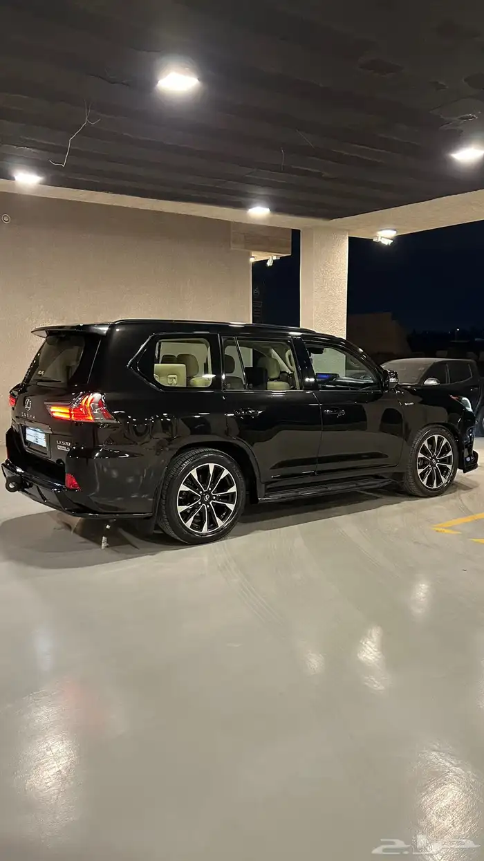 جيب لكزس 2021 بلاك اديشن بريمي 2