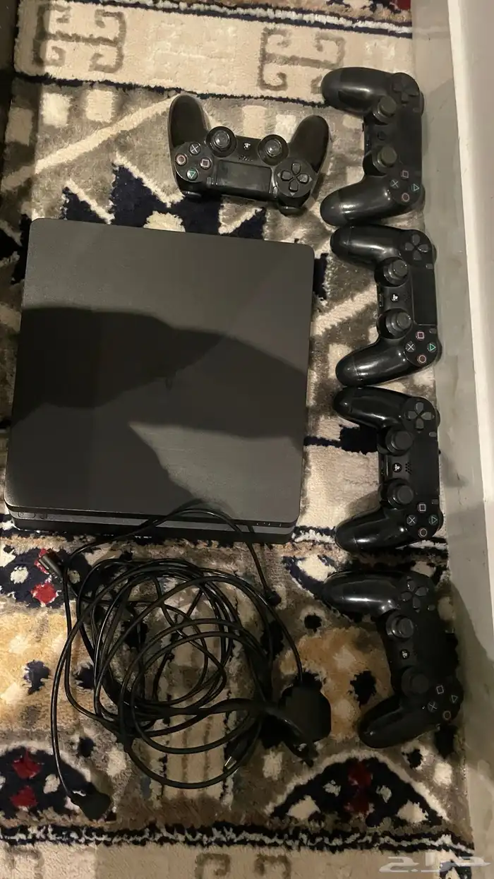 السلام عليكم للبيع سوني 4 0