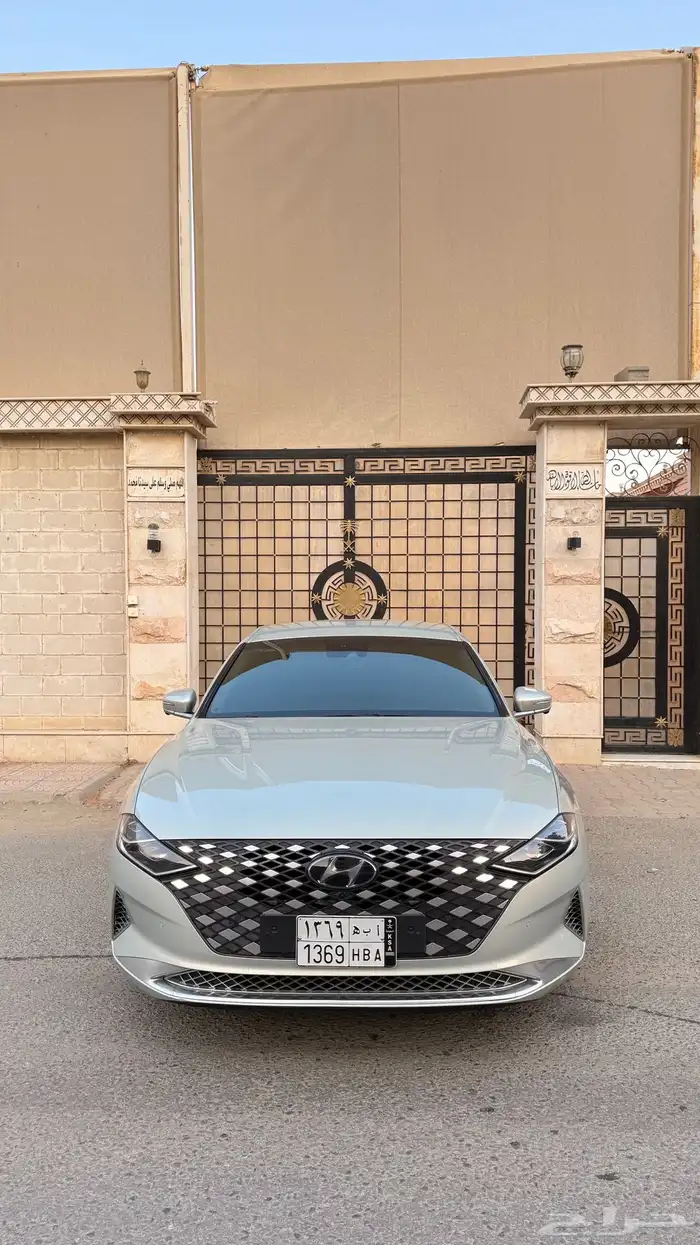 هيونداي ازيرا 2020 ( بنزين ) v6 فل كامل 0