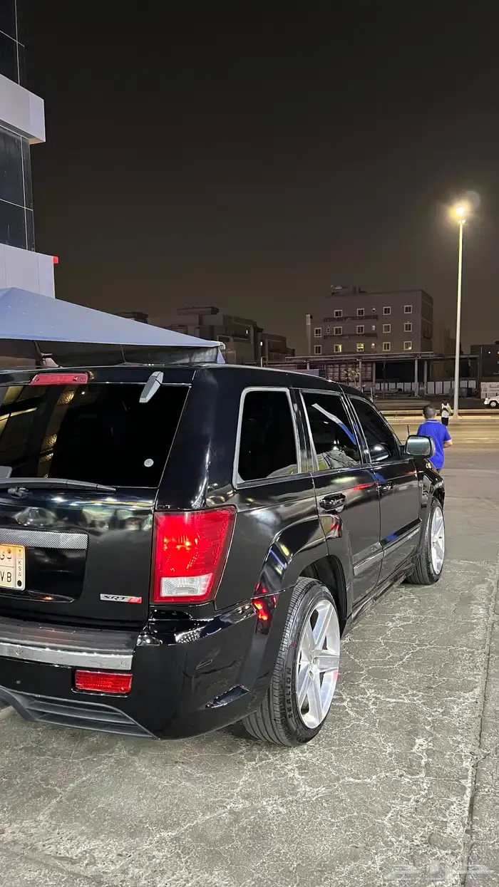 جيب شروكي 2007 srt8 15