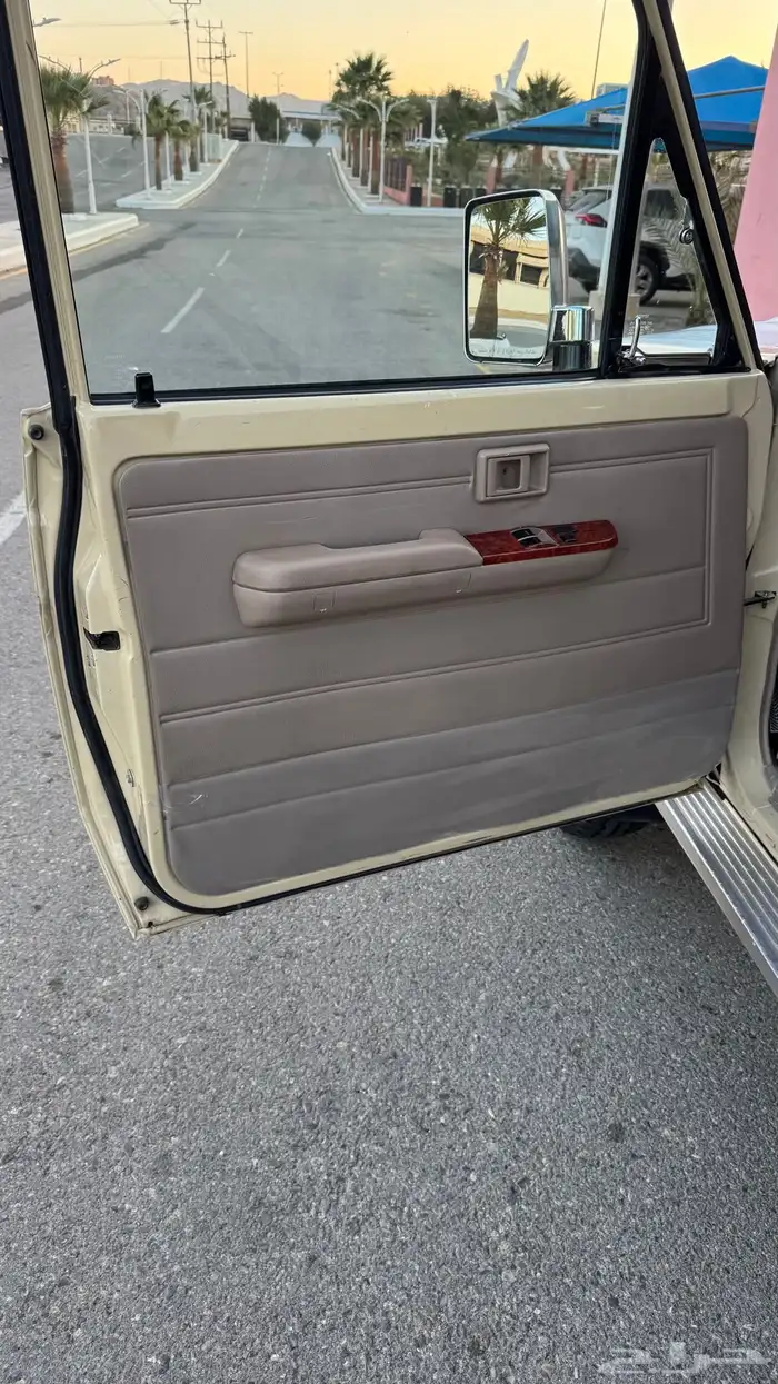 للبيع جيب ربع بلد 44