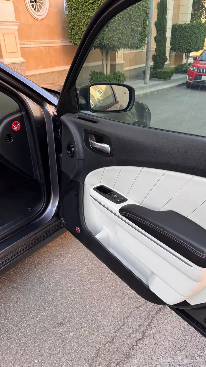 تشارجر 2018 SXT plus 25