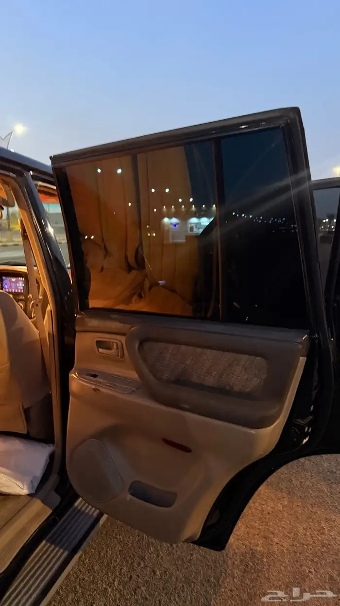 جيب 2001 اسود GX 15