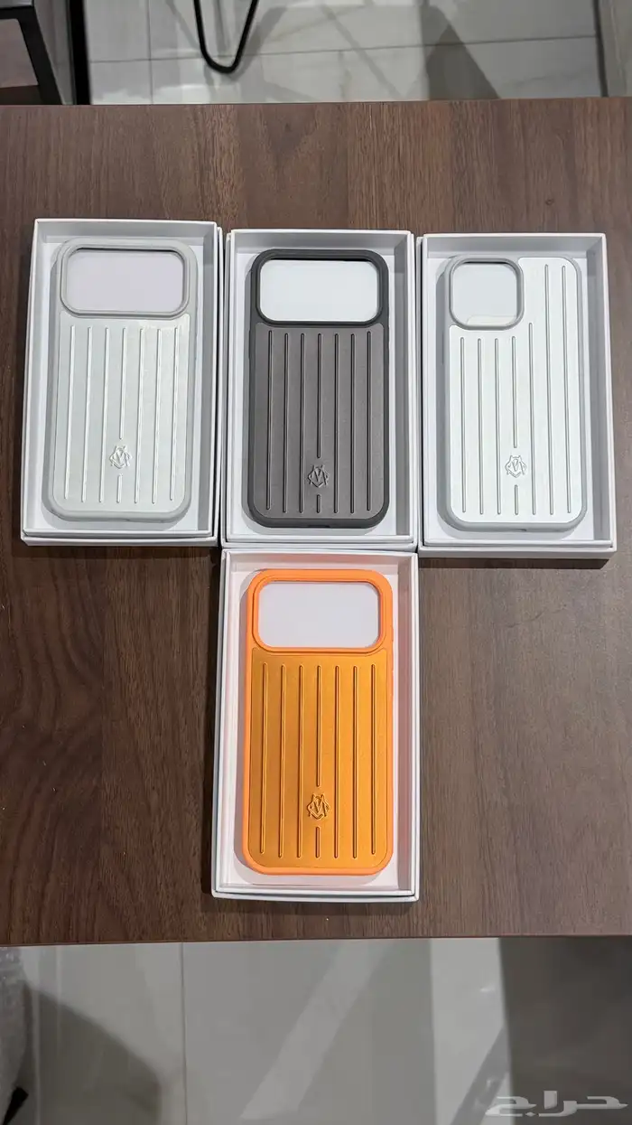 للبيع كفر جوال ماركة ريموا للأيفون 2