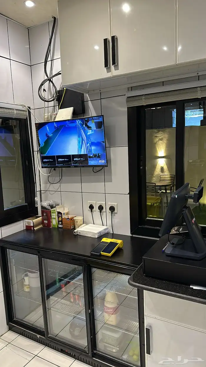 كشك كوفي للبيع مع اغرضه 8