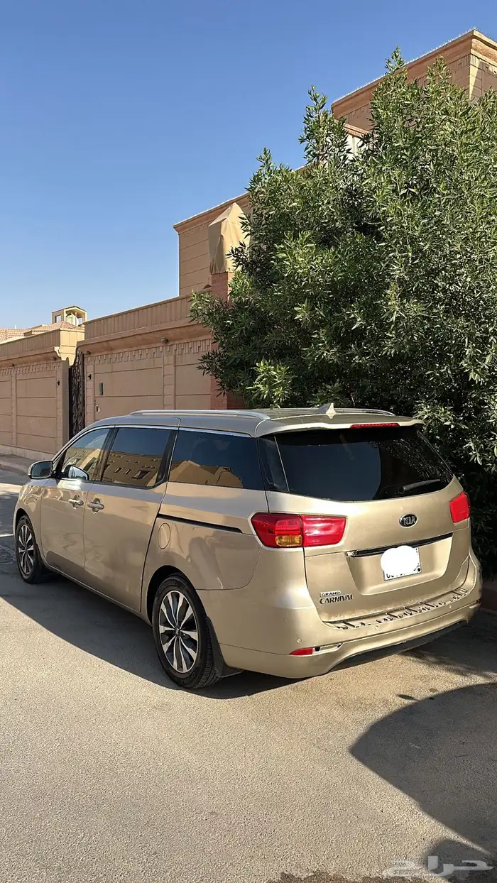 كيا كارنيفال 2016 1