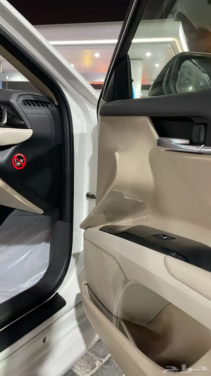 كامري 2019 LE سعودي نظيف مالك اول 7