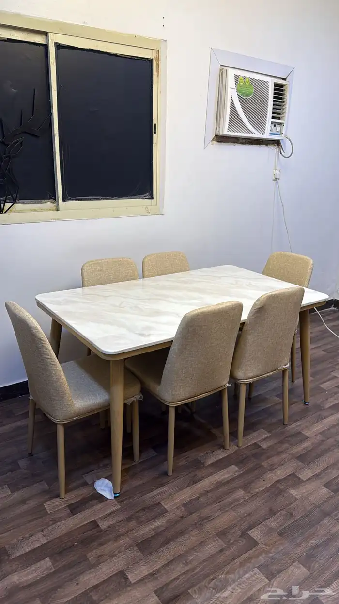 طاوله طعام شبه جديده رخام 6كراسي 2