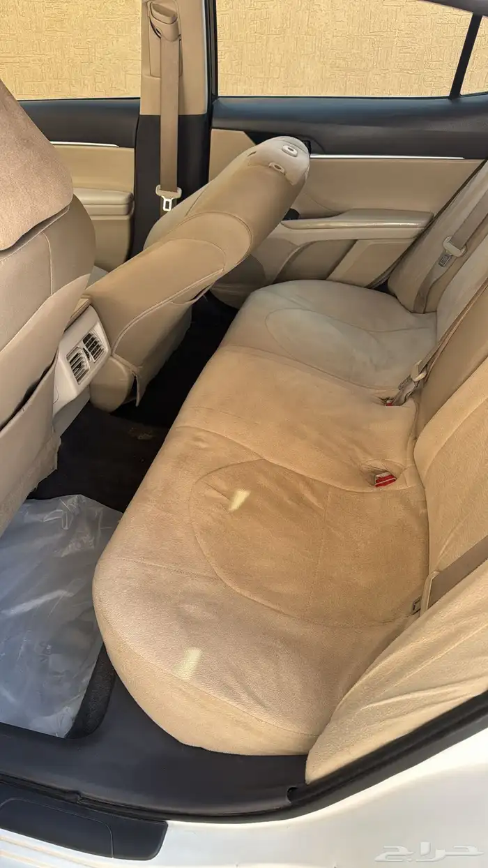 كامري 18 ستاندر ابيض . 10