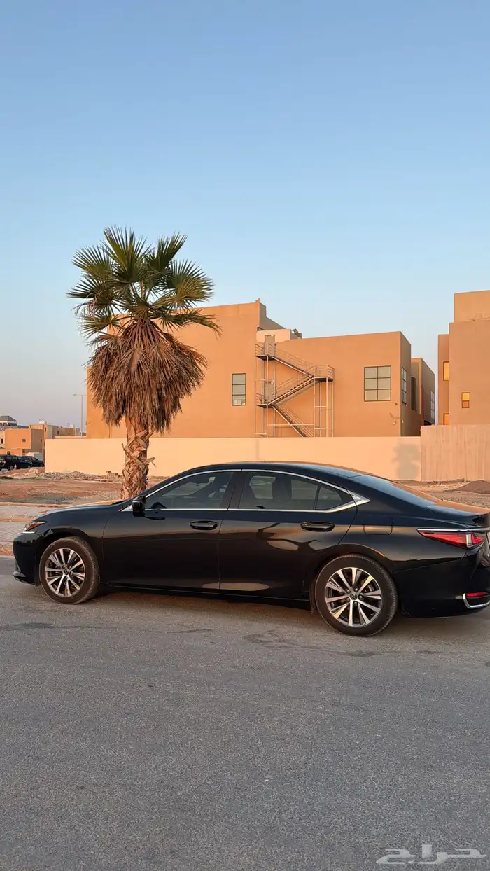 لكزس ES250 موديل 2021 نظيفة جدا  مالك ثاني 5