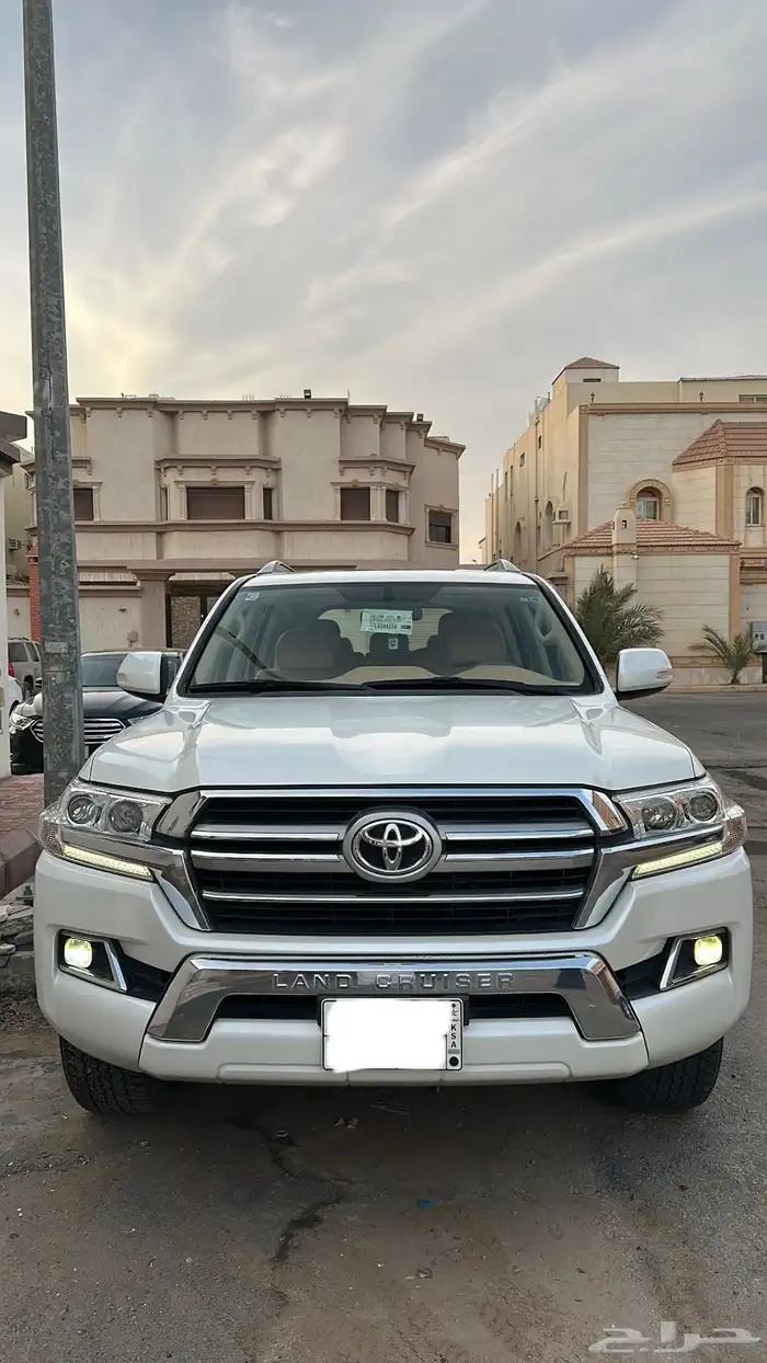 لاندكروزر 2020 مخزن للبيع 2