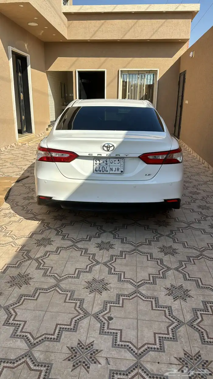 كامري 18 ستاندر ابيض . 3