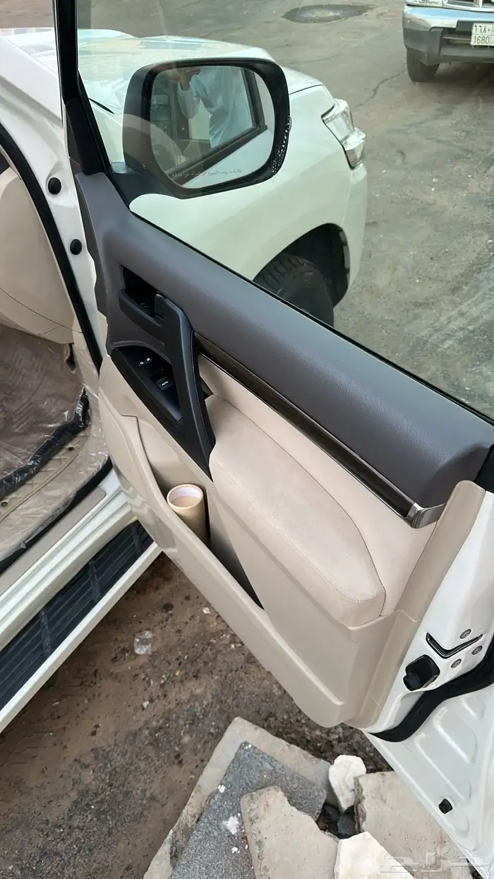 لاندكروزر 2020 مخزن للبيع 8