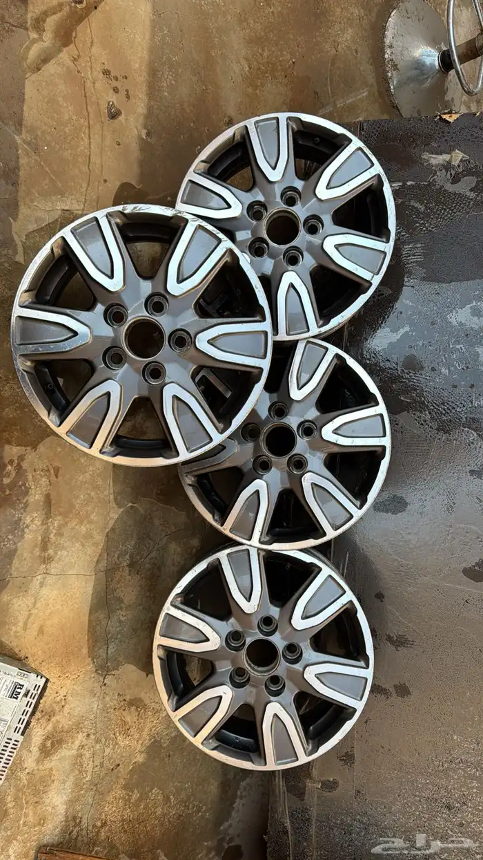 جنوط هايلكس كروم اصلي موديل 2011 0