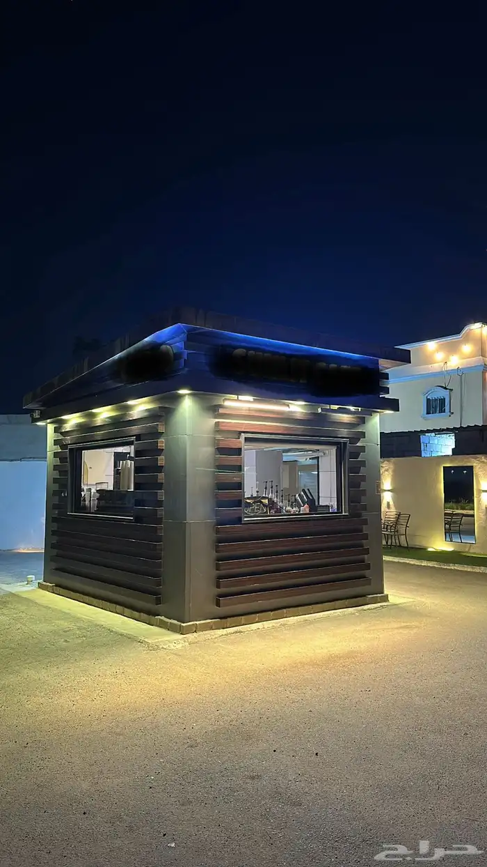 كشك كوفي للبيع مع اغرضه 0