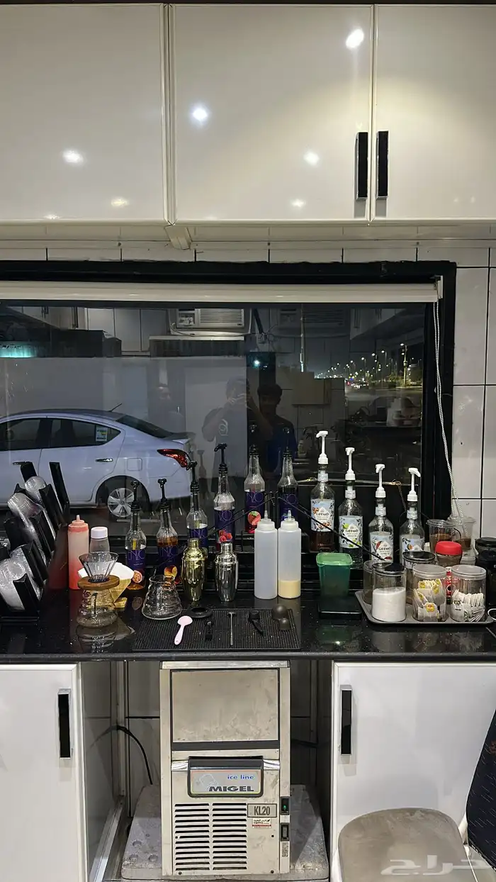 كشك كوفي للبيع مع اغرضه 6