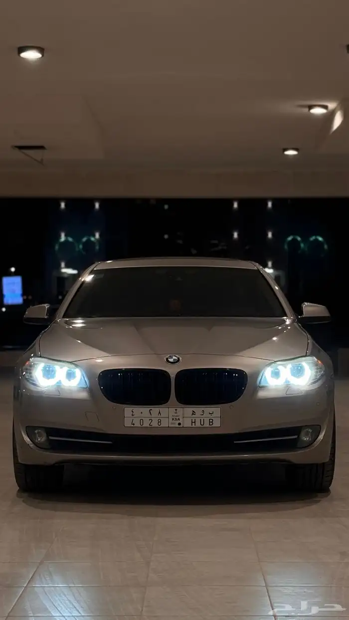للبيع بي ام دبليو 550i الفئة الخامسة 8
