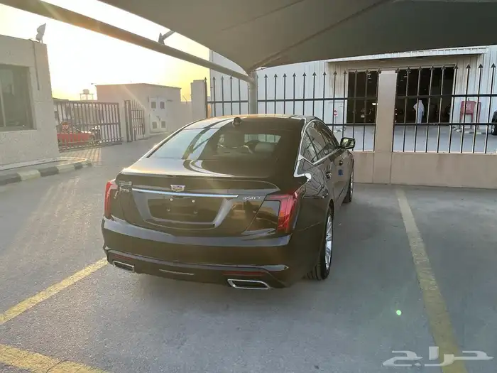 كاديلاك CT5 4