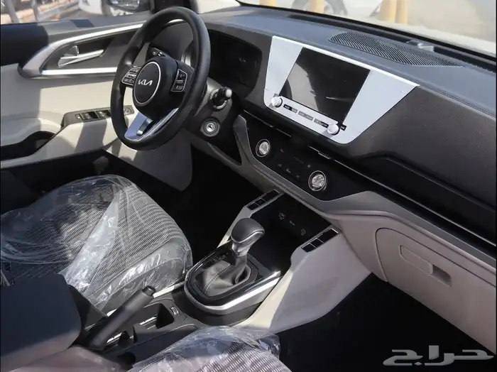 كيا كارينز مطور 2025 5