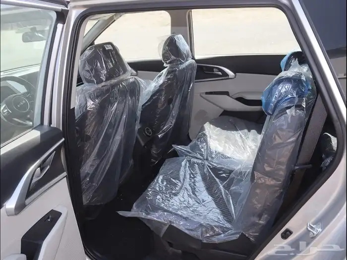 كيا كارينز مطور 2025 4