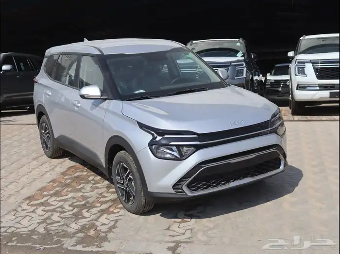 كيا كارينز مطور 2025 0