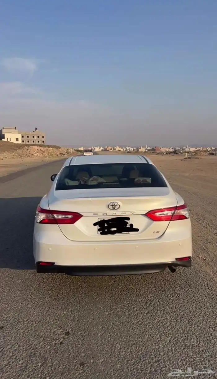 كامري 2018 LE بنزين نظيف جدا 0