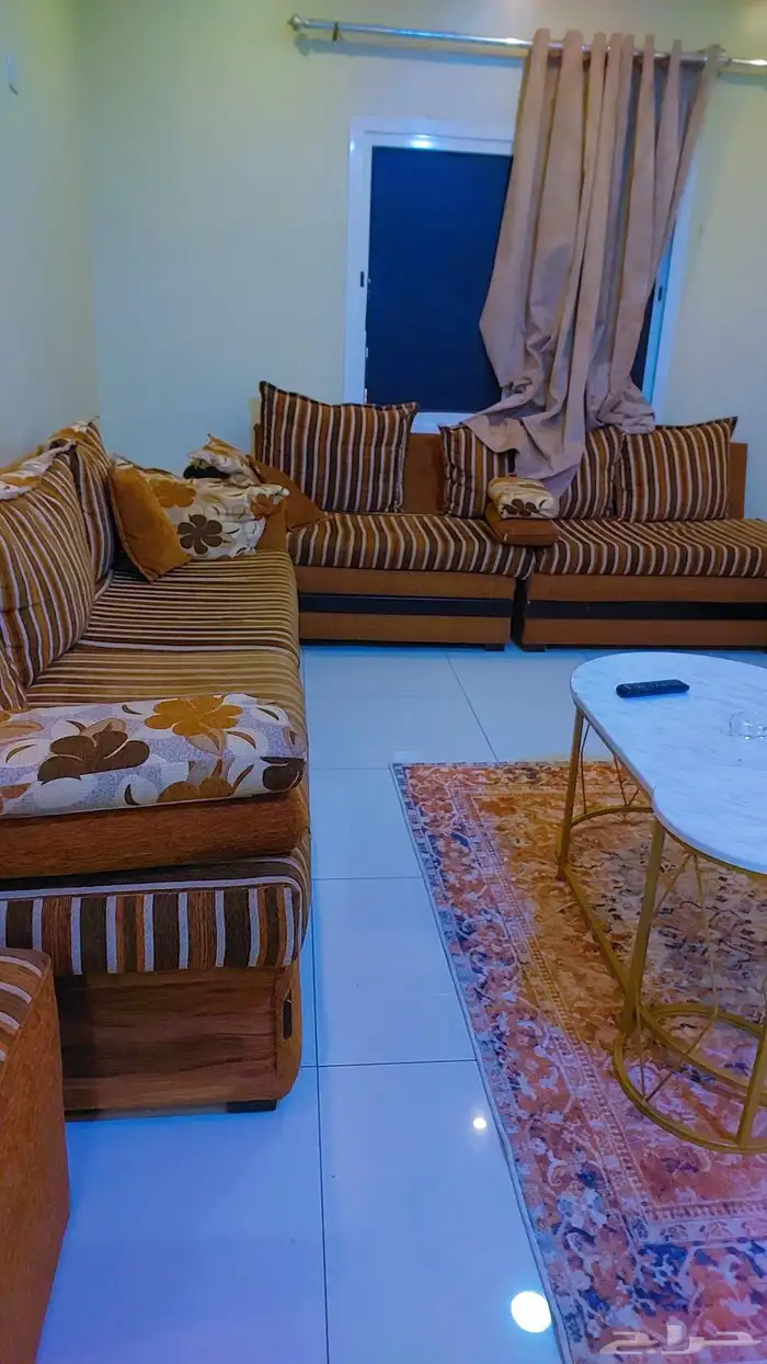 كنب شكل L السعر 270 للبيع المستعجل 1