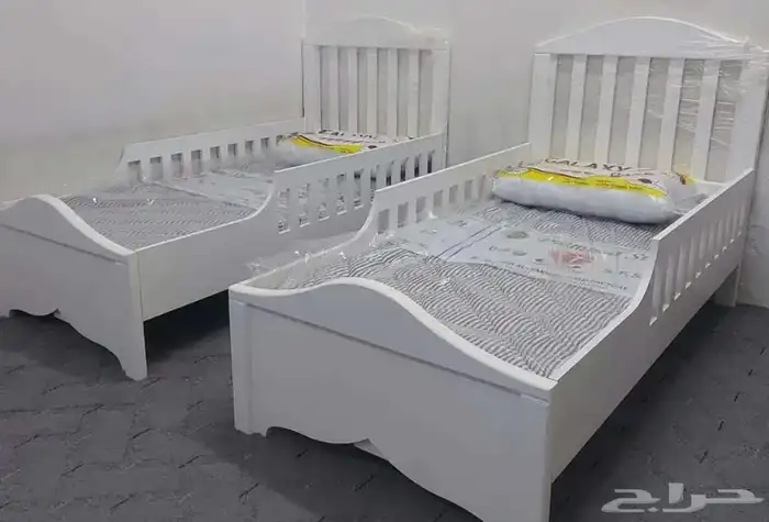 سرير خشب أطفال الون ابيض جديد المقاس 80 160 2