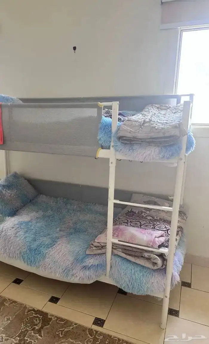 سرير أطفال 0