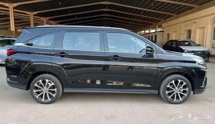 تويوتا فليوز 2025 اقساط وكاش فل 5