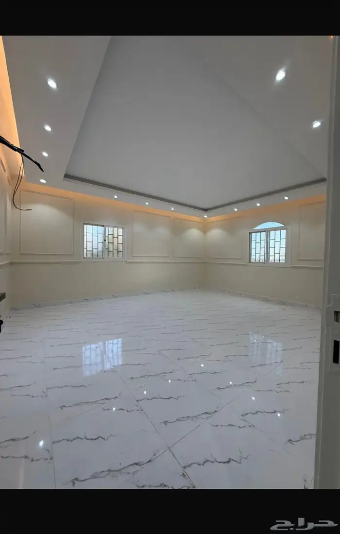 شقة دور ثاني للبيع حي مروج الأمير 6